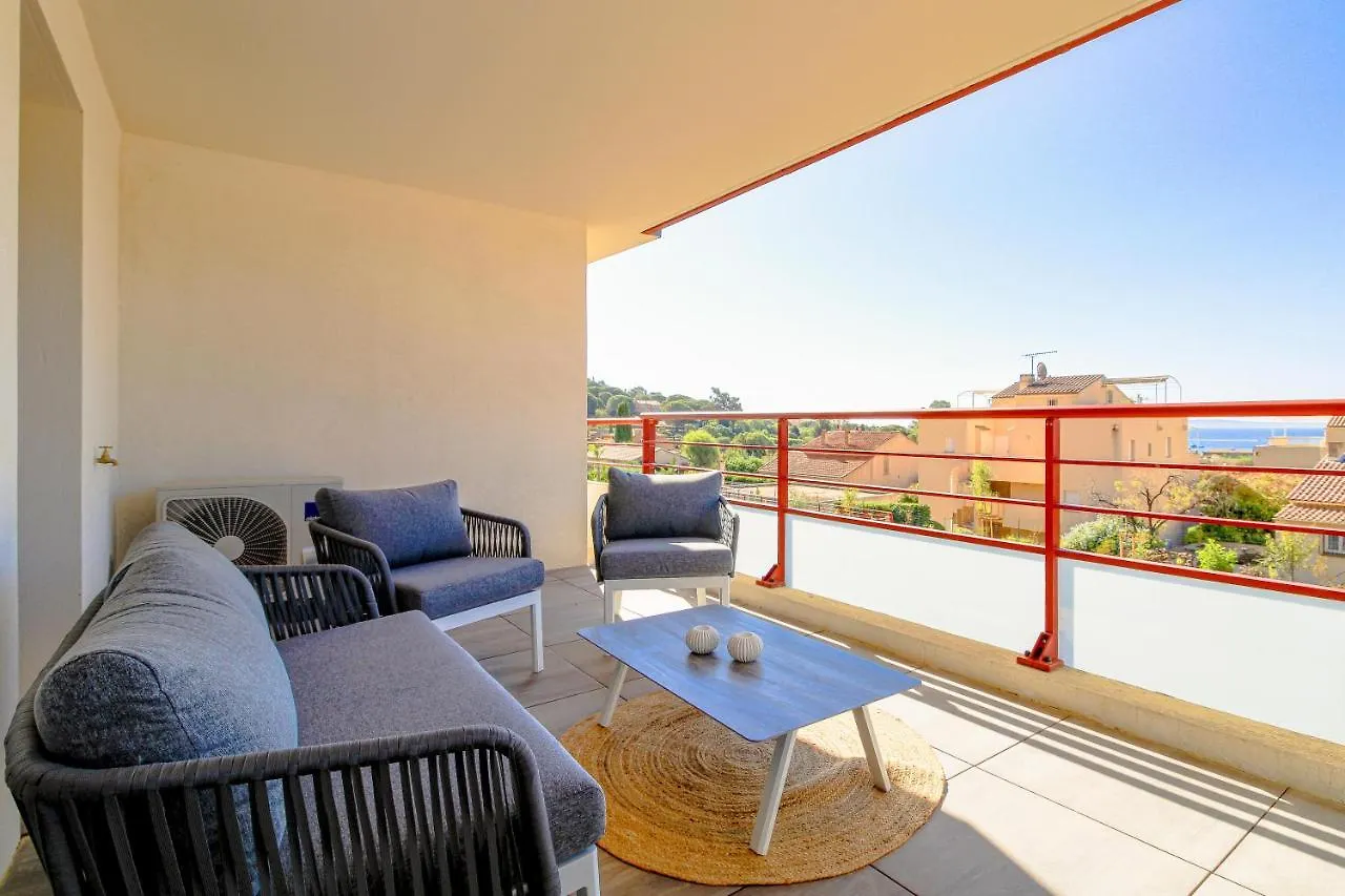 Select' - T2 A Saint-Clair Avec Terrasse, Piscine Et Parking ! - 180Sud-A12 Apartment Le Lavandou 0*,  France